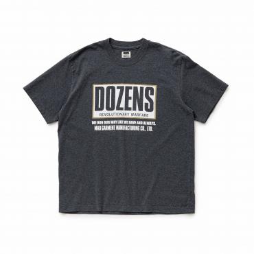 DOZENS TEE / CHARCOAL