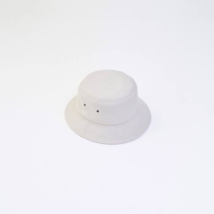 x CA4LA / BUCKET HAT *オフホワイト*
