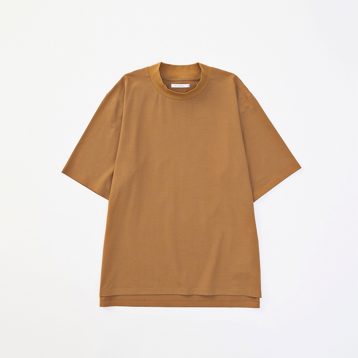 SEAMLESS MOCK NECK TEE *ブラウン*